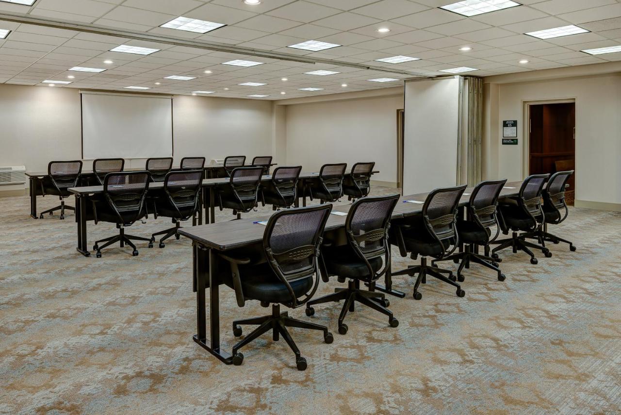 | Holiday Inn East Windsor, an IHG Hotel