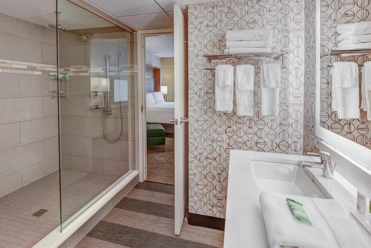 | Holiday Inn East Windsor, an IHG Hotel