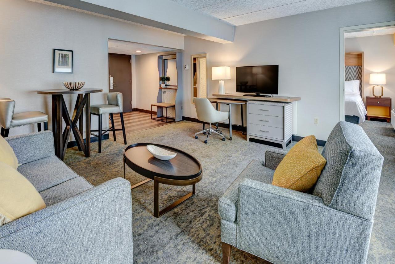 | Holiday Inn East Windsor, an IHG Hotel
