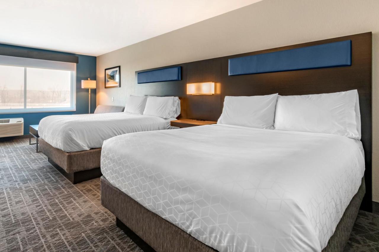 Queen Suite with Two Queen Beds - Mobility Accessible/Non-Smoking at Holiday Inn Express & Suites Carlisle Southwest – I-81 by IHG