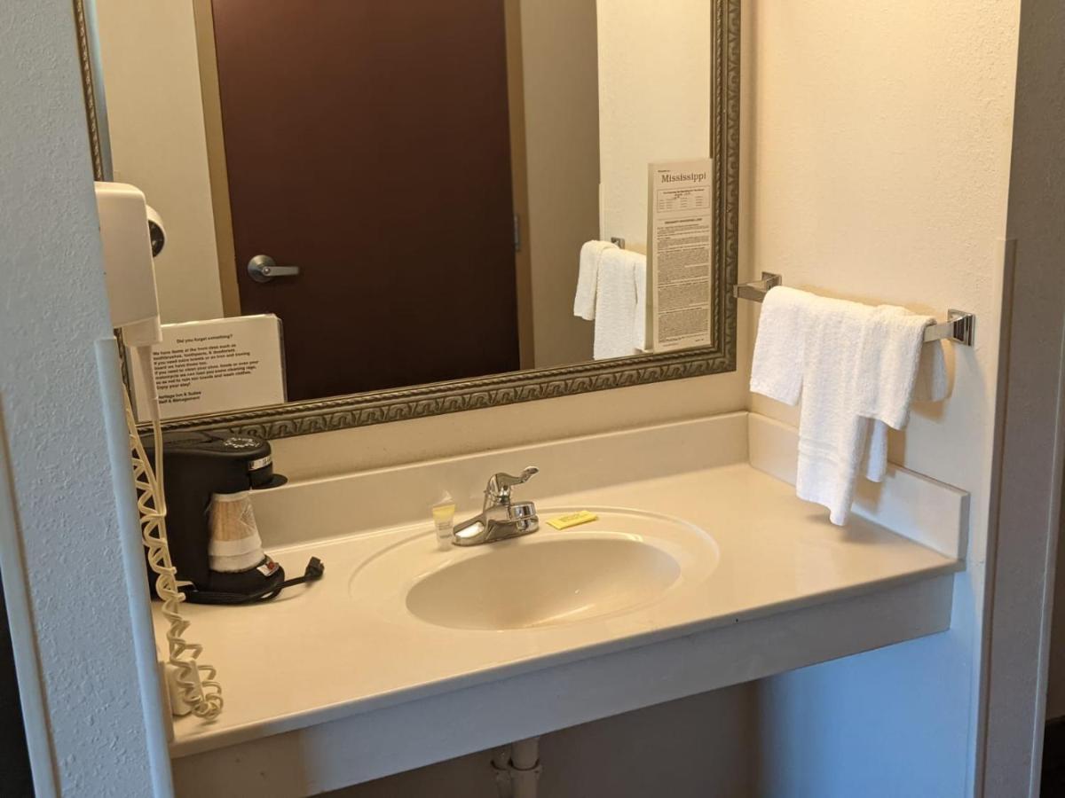 | Heritage Inn and Suites