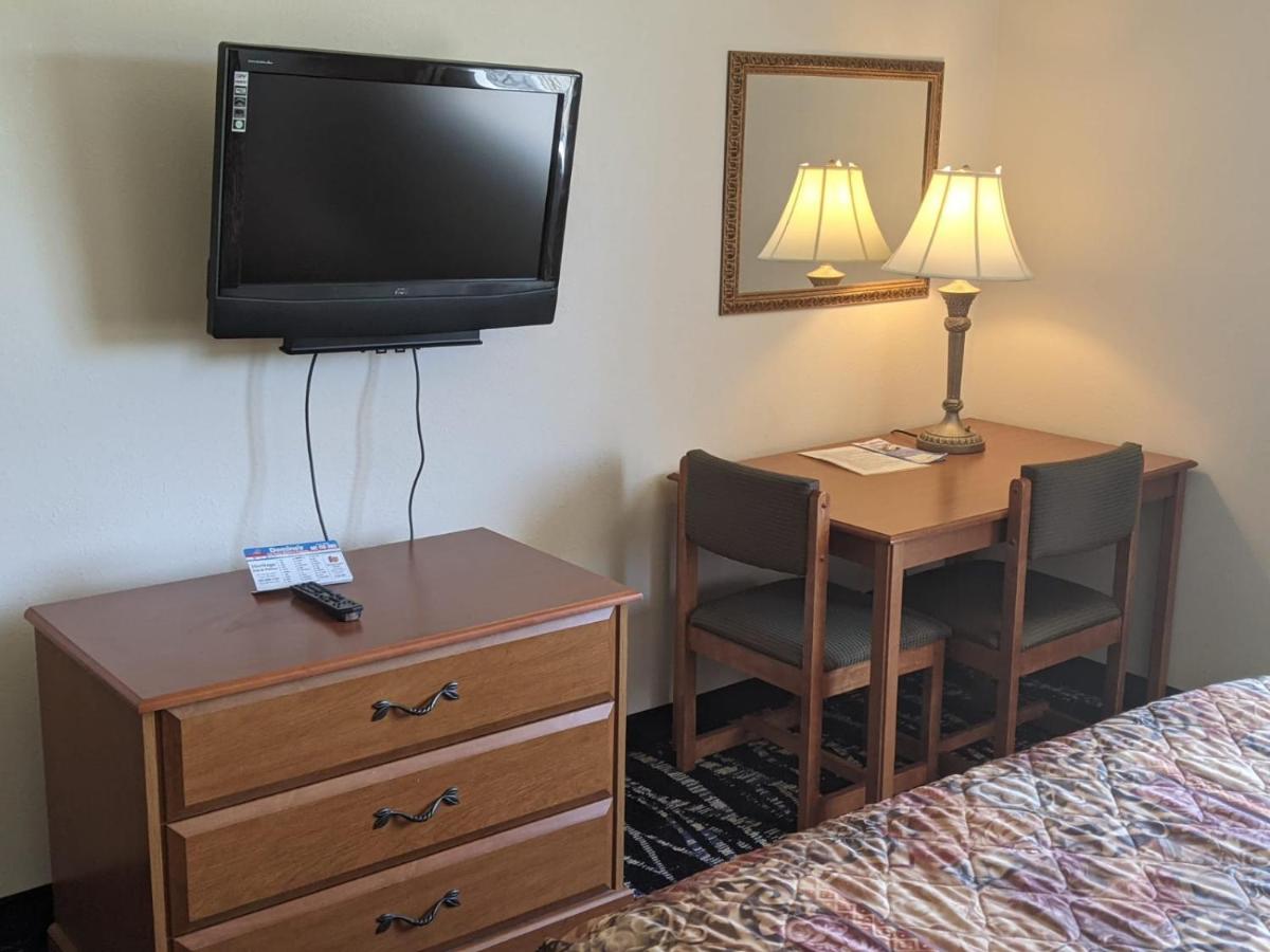 | Heritage Inn and Suites