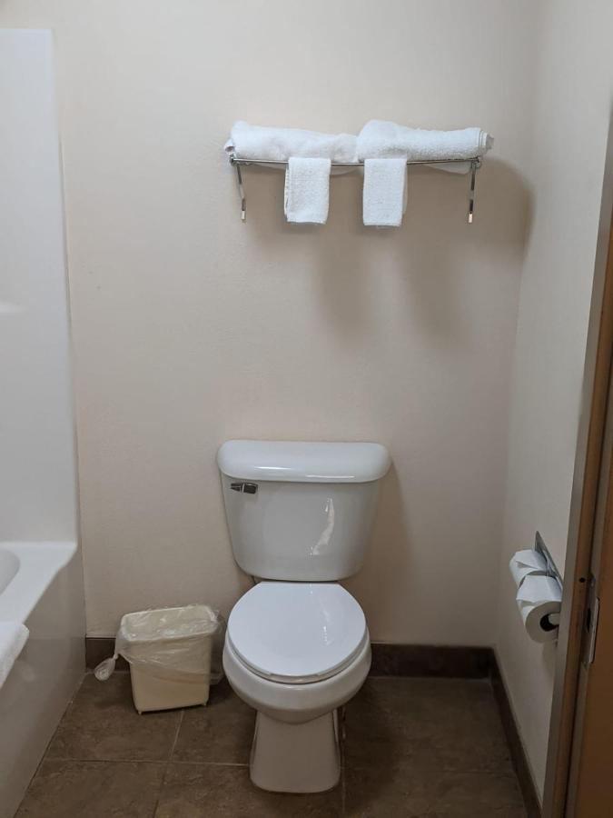 | Heritage Inn and Suites