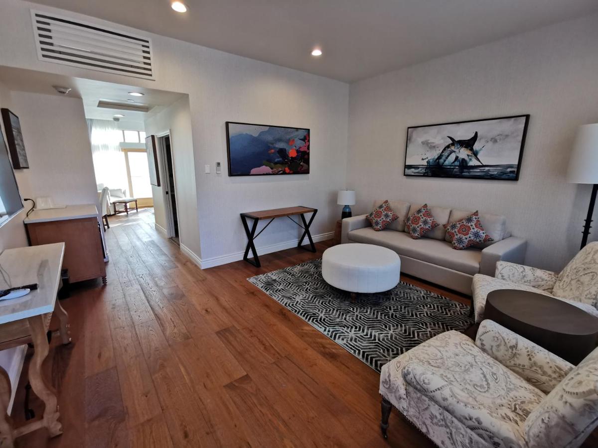 King Suite with Ocean View at Zane Grey Pueblo Hotel