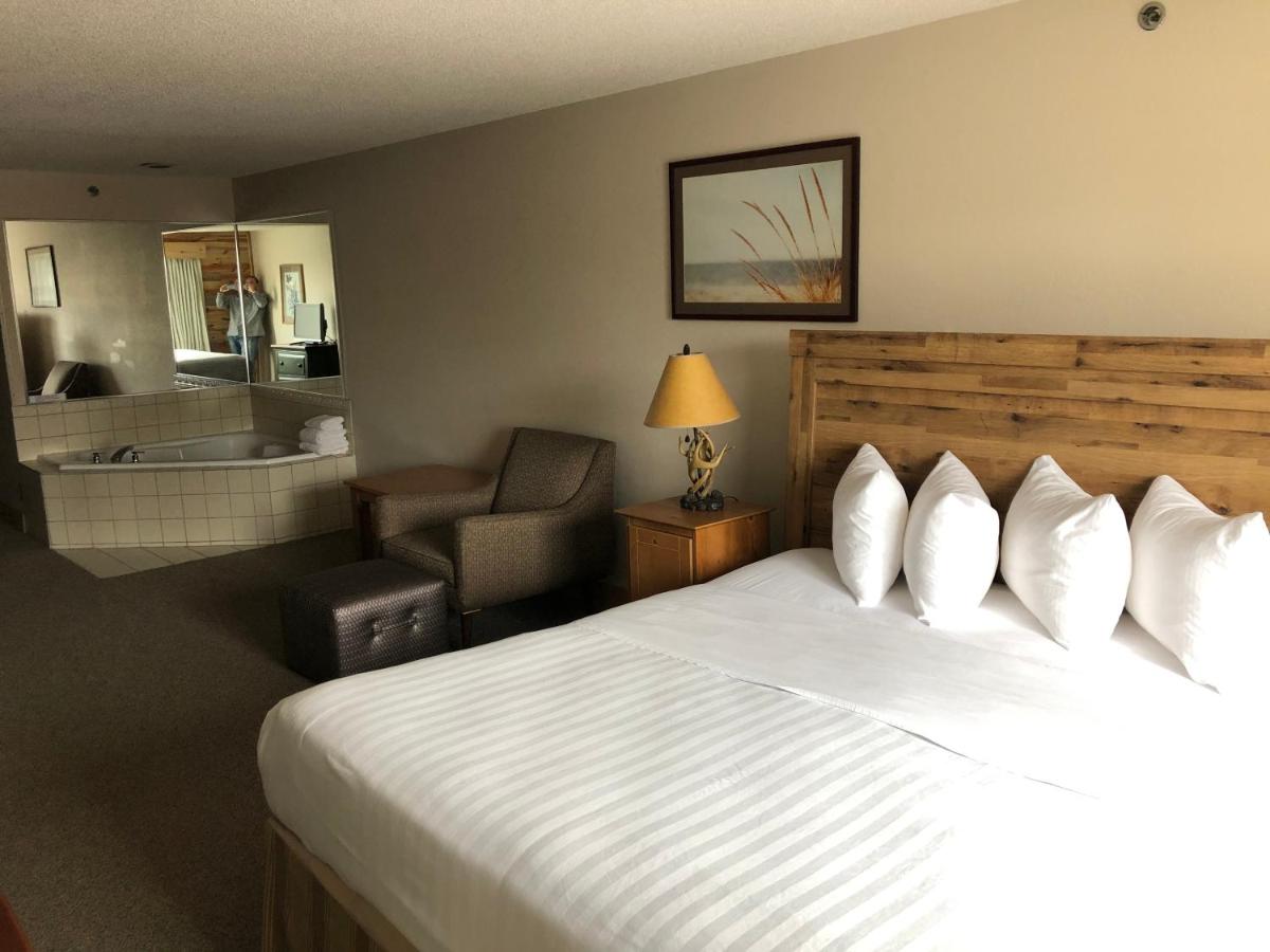 | Flat Creek Lodge