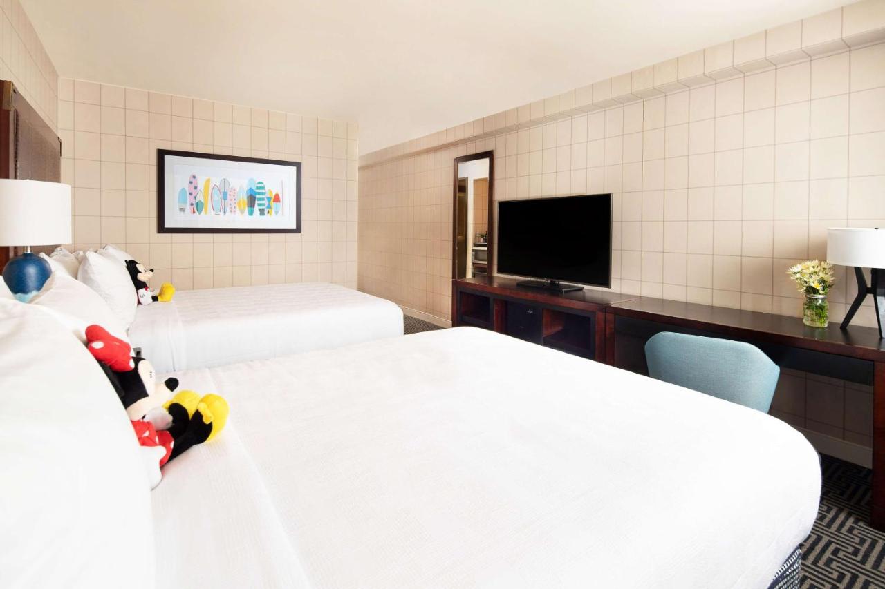Queen Room with Two Queen Beds - North Tower at Hotel Lulu, BW Premier Collection