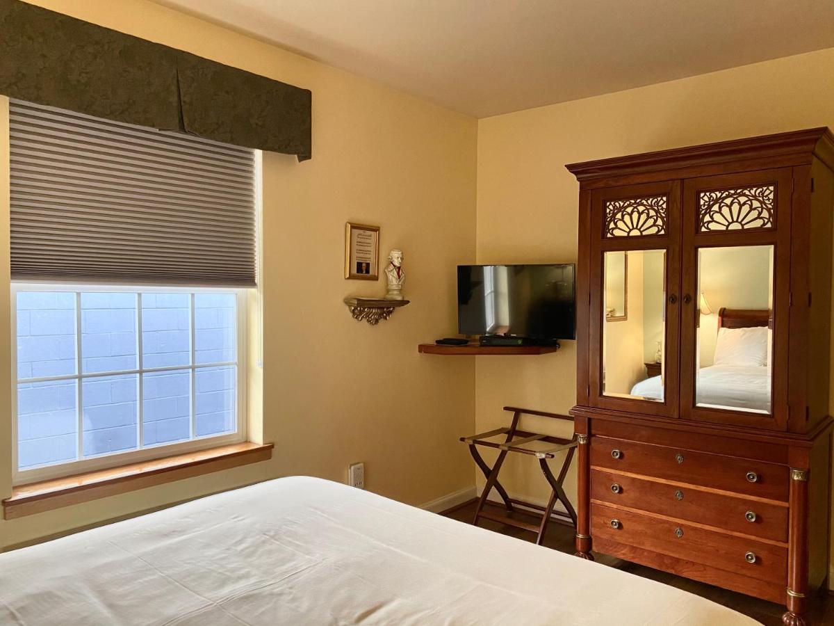  | Excelsior Inn