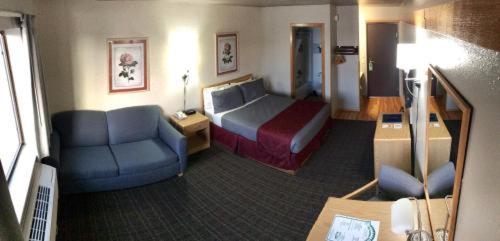 Room #29663420 at Rocker Inn