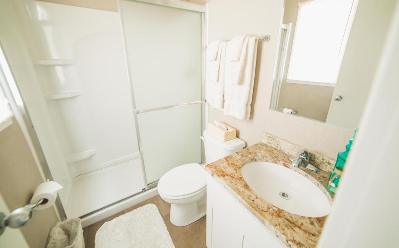  | Surf Club Oceanfront Hotel