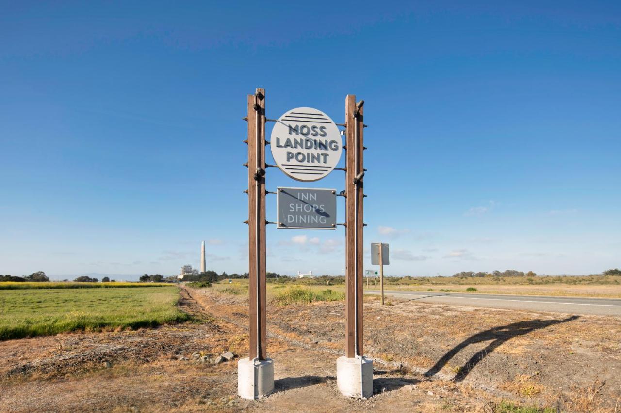 | Inn At Moss Landing Point