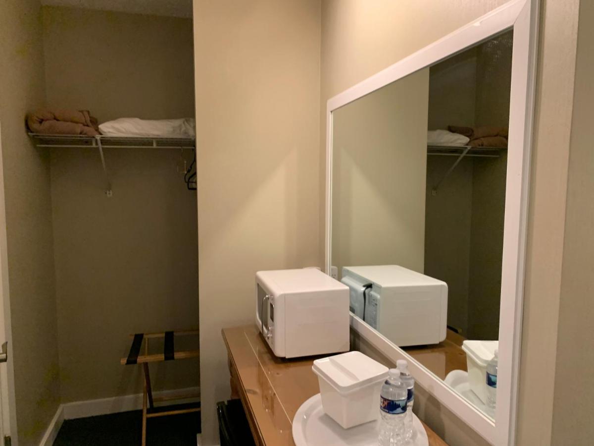 King Room with Balcony at Woodbridge Inn & Tavern
