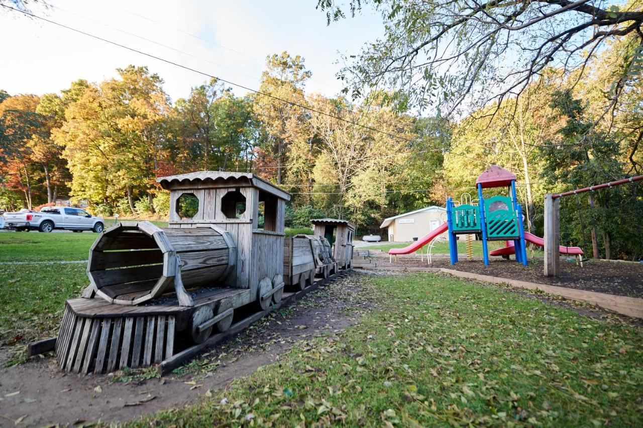 | Spring Gulch Screened Park Model 7