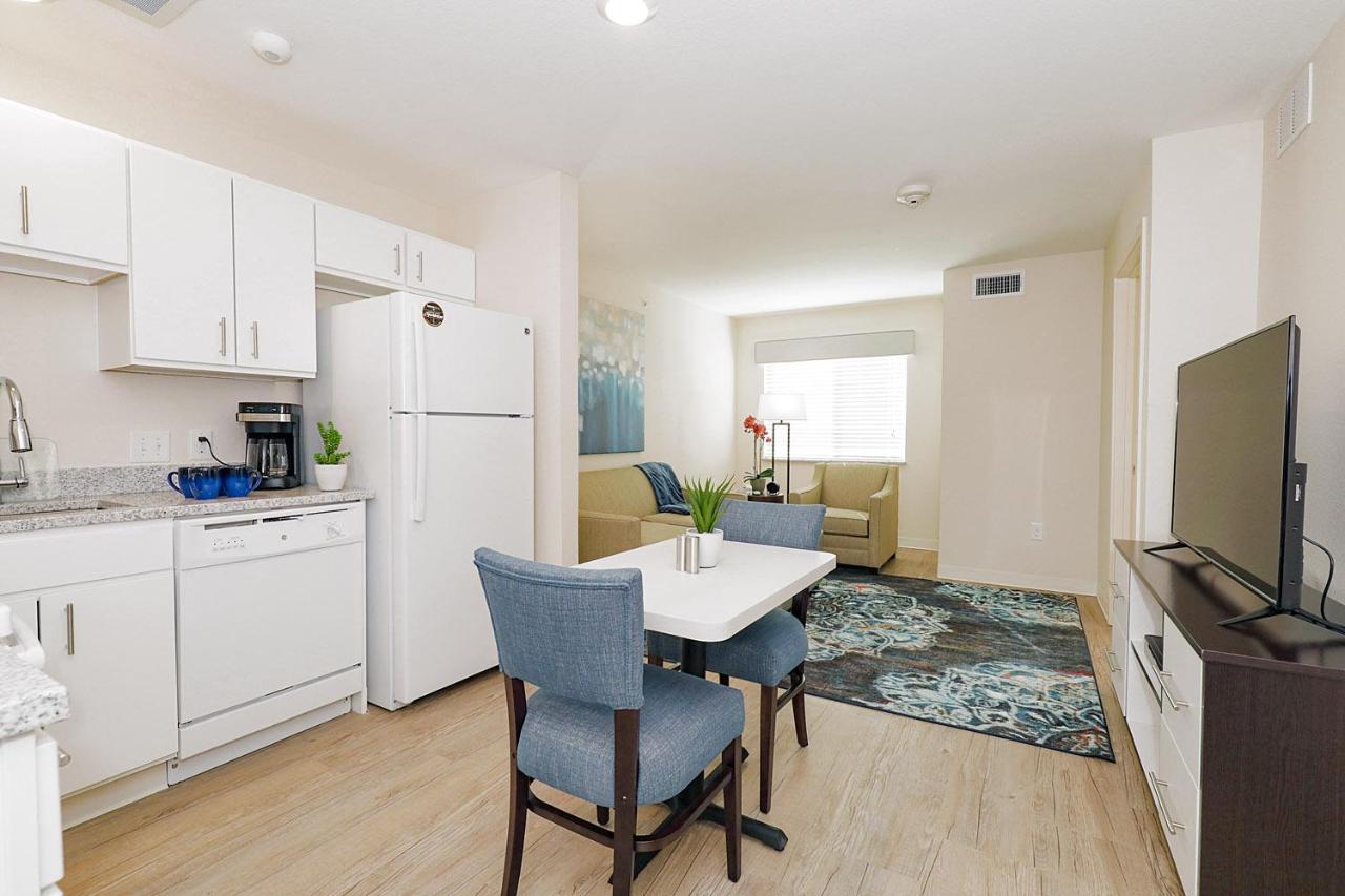 Suite at Parks Residential -Richardson