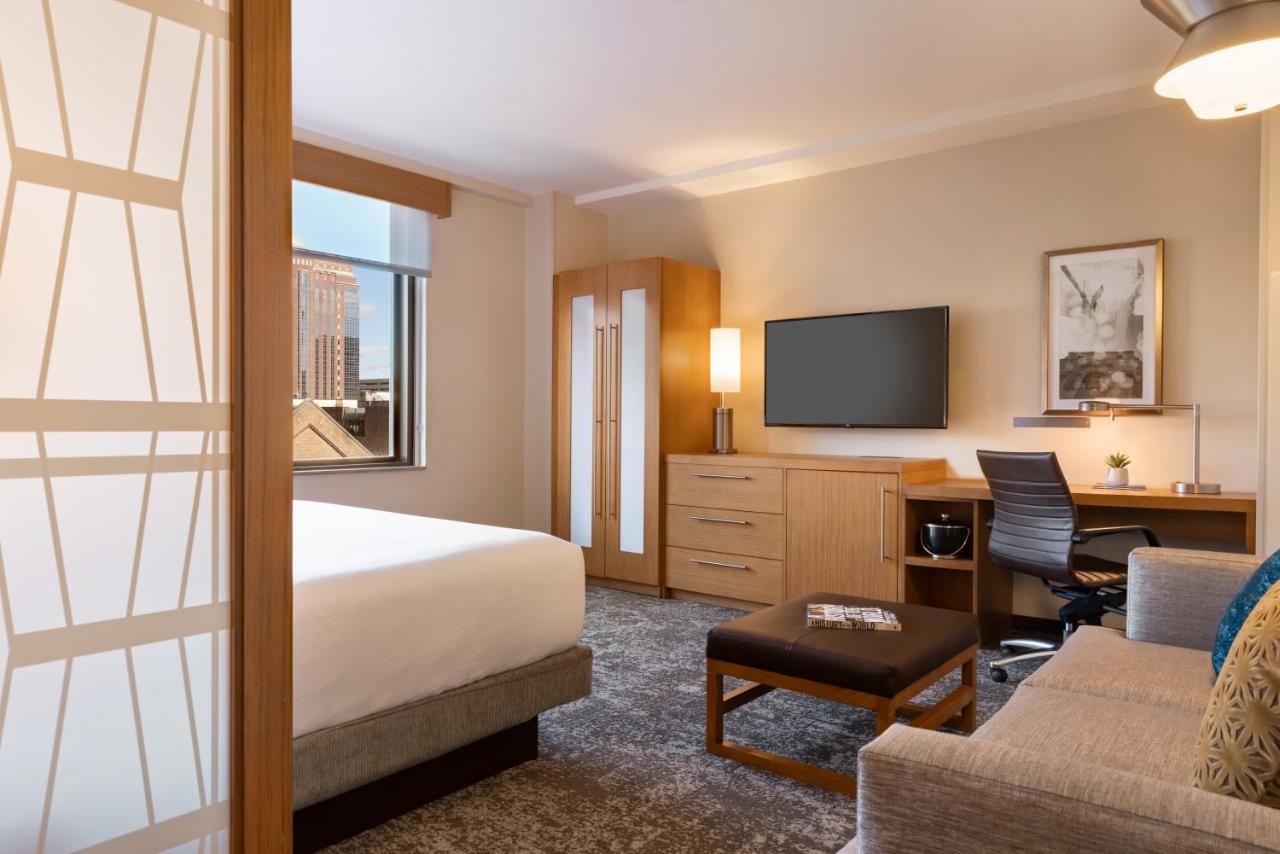 King Room with View at Hyatt Place Houston Downtown