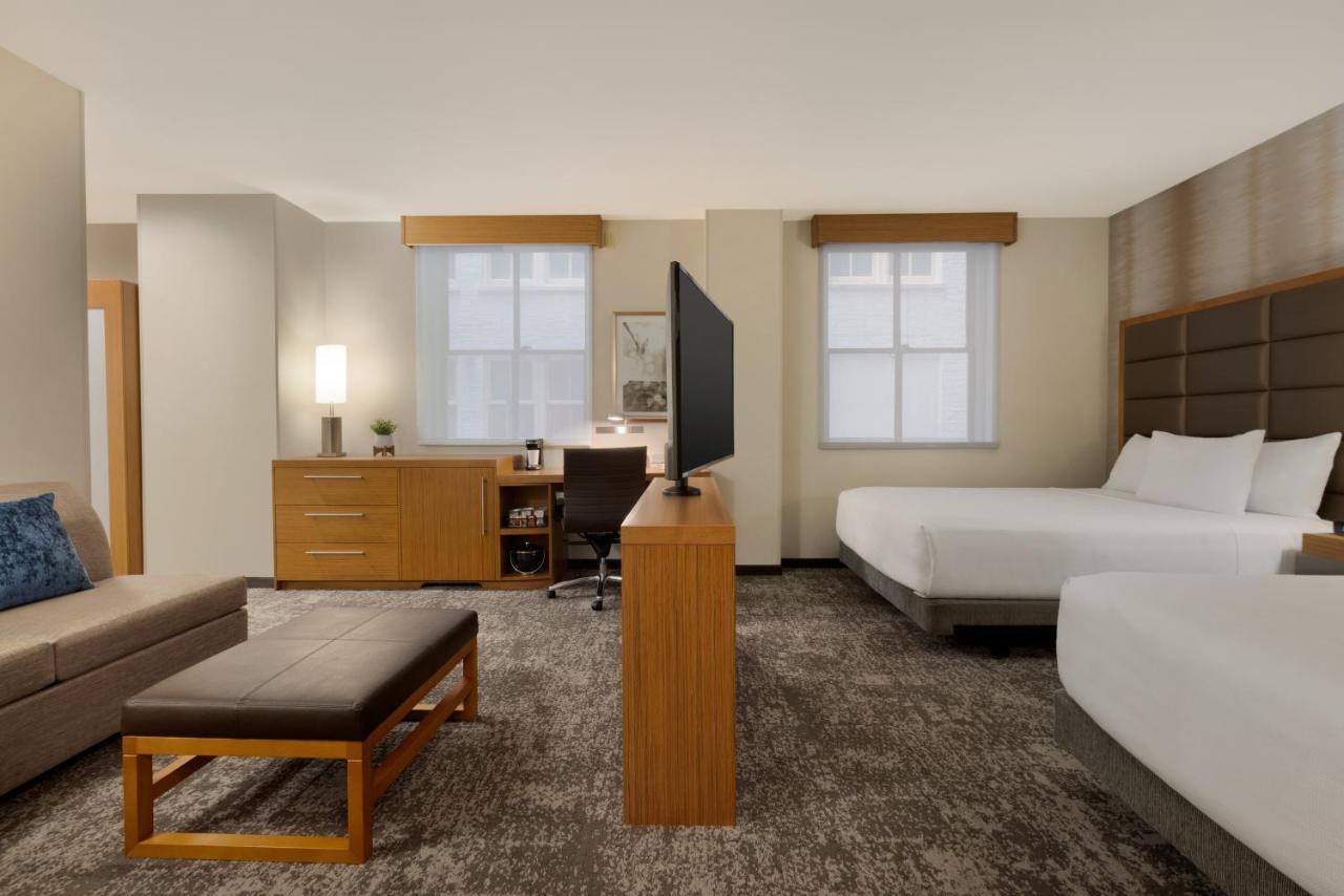 Queen Room - Disability Access at Hyatt Place Houston Downtown