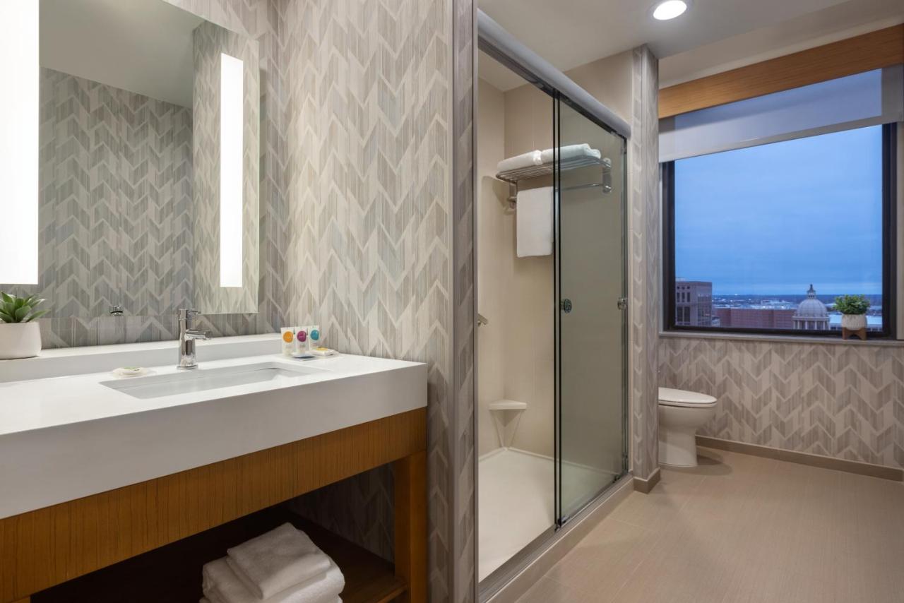 Superior King Room at Hyatt Place Houston Downtown