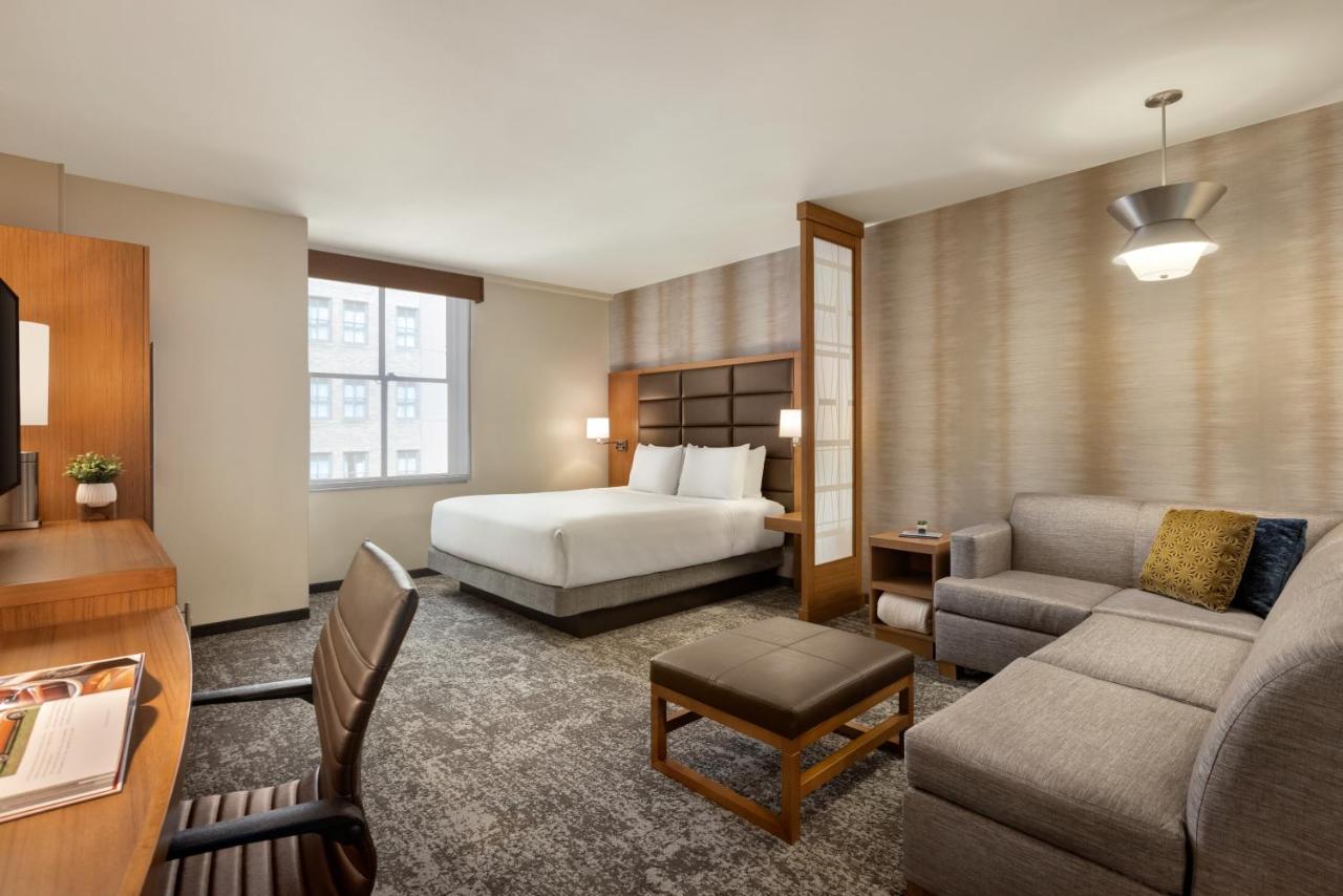 King Room at Hyatt Place Houston Downtown