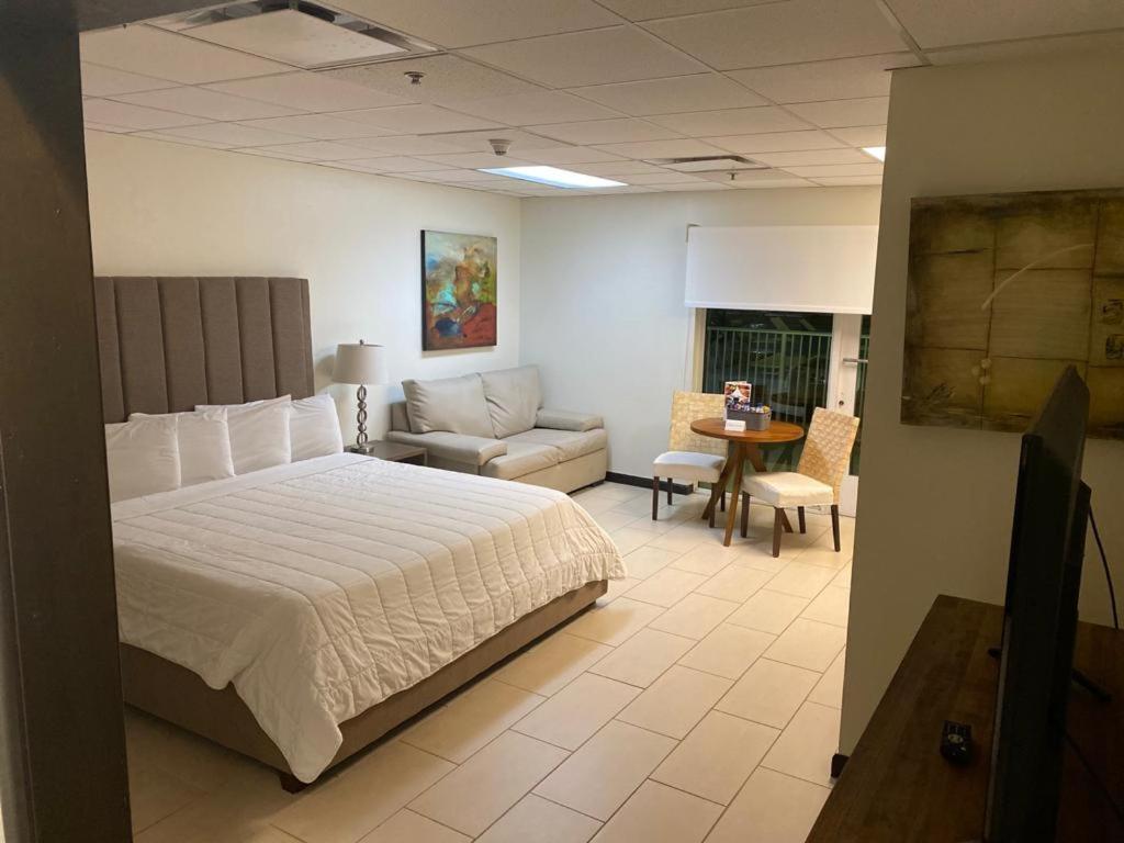 King Studio at Peninsula Island Resort & Spa - Beach Front Property at South Padre Island