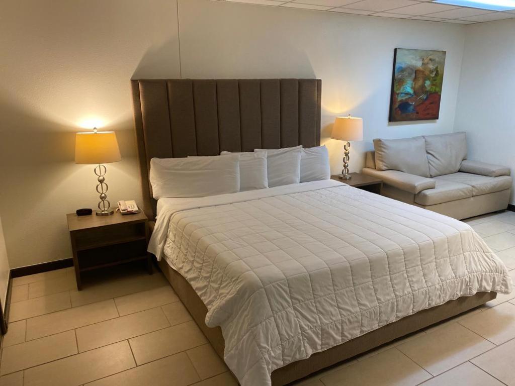 King Studio at Peninsula Island Resort & Spa - Beach Front Property at South Padre Island