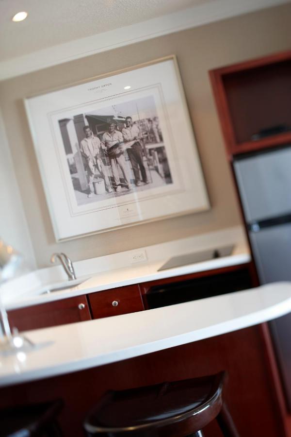 | Port Royal Oceanfront Hotel