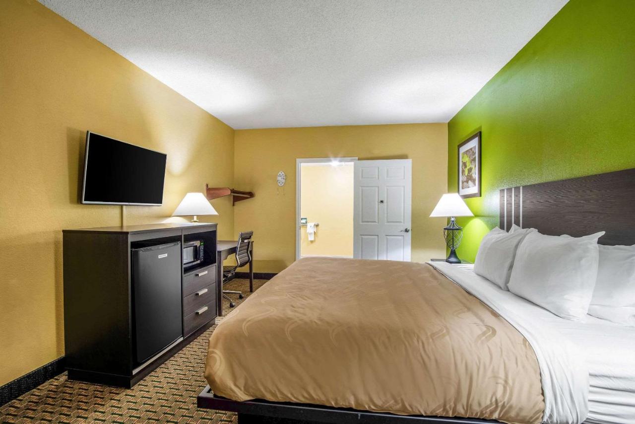 King Room - Accessible/Smoking at Quality Inn West Columbia - Cayce