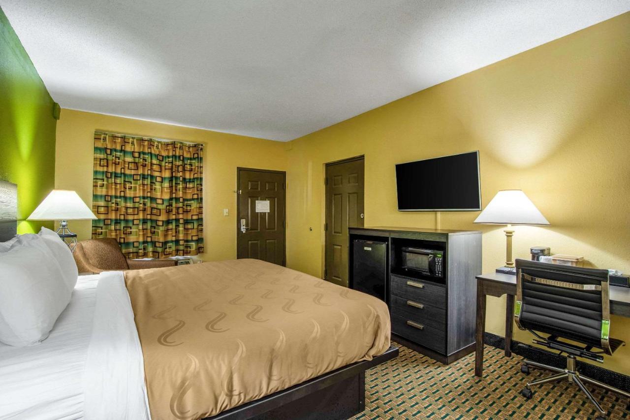 King Room - Accessible/Smoking at Quality Inn West Columbia - Cayce