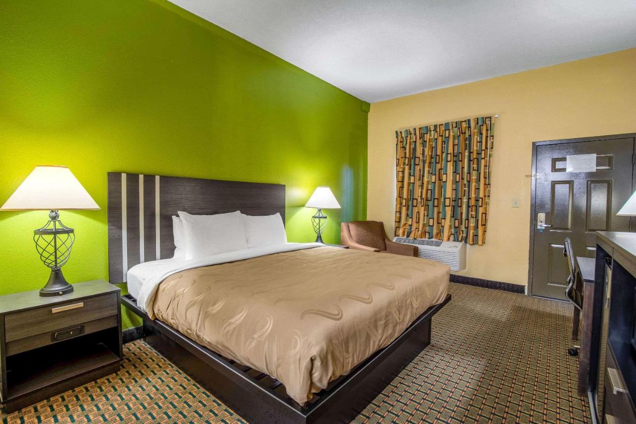 King Room - Smoking at Quality Inn West Columbia - Cayce