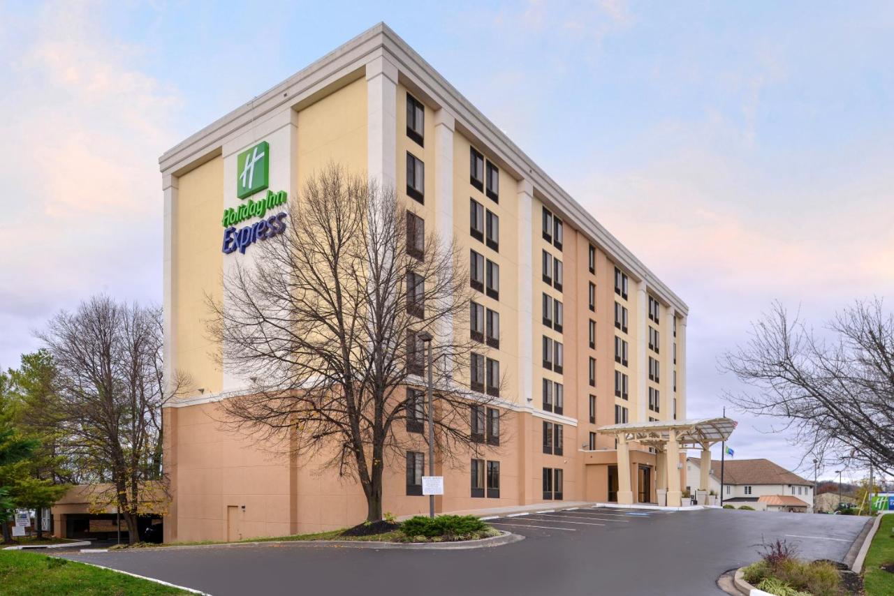 | Holiday Inn Express Hunt Valley, an IHG Hotel