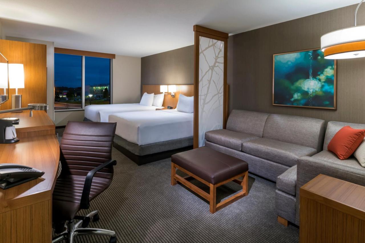 Deluxe Queen Room with Two Queen Beds at Hyatt Place Marlborough/Apex Center