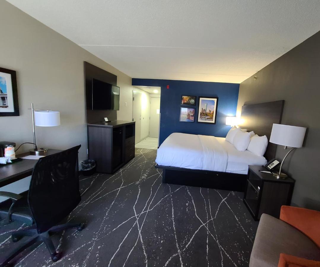 | Comfort Inn Boston Milford