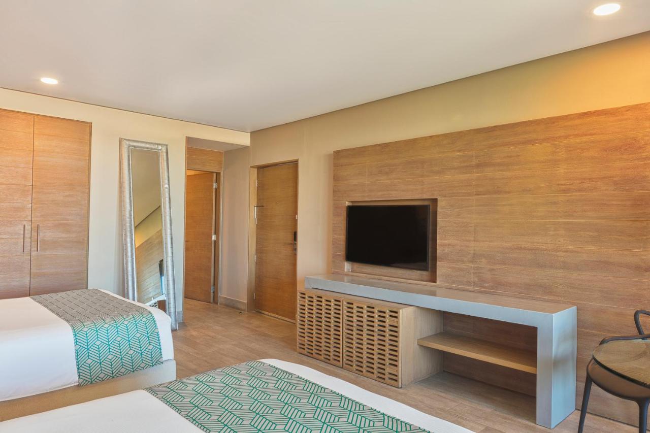 Superior Queen Room at The Yucatan Playa del Carmen, Tapestry by Hilton