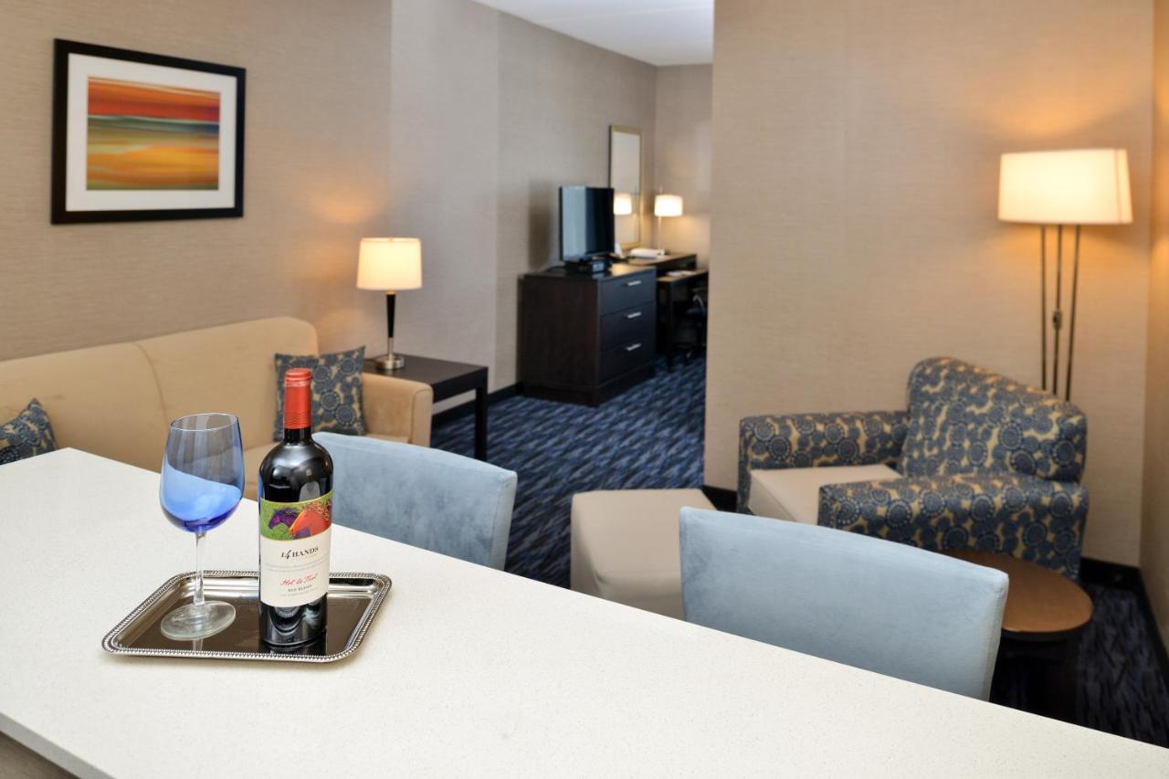 Deluxe Suite - Hearing Accessible - Non-Smoking at Holiday Inn Express & Suites Peekskill-Lower Hudson Valley by IHG