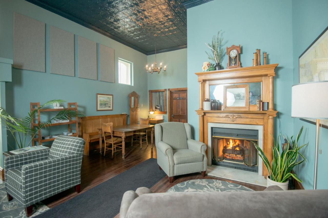 | Inn at Cedar Crossing