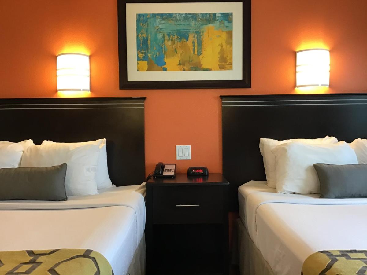 Deluxe Queen Room with Two Queen Beds - Non-Smoking at Baymont Inn & Suites Sheridan