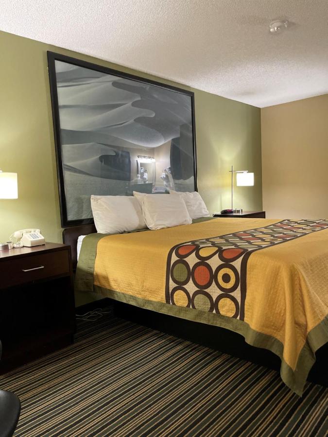 King Room - Mobility Access/Non-Smoking at Super 8 by Wyndham Casa Grande