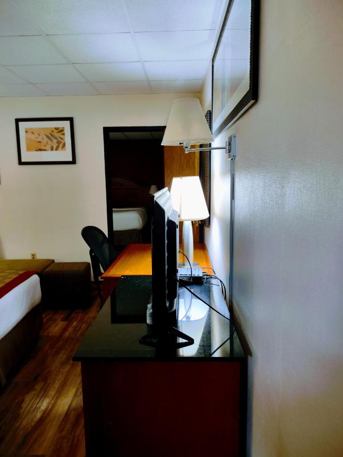 | Ramada by Wyndham Albert Lea