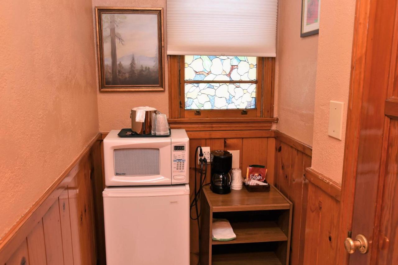 | The Kern Lodge