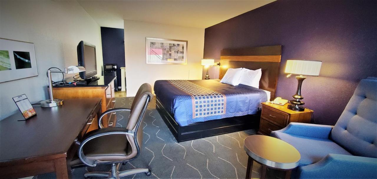 | Economy 7 Inn- Newport News
