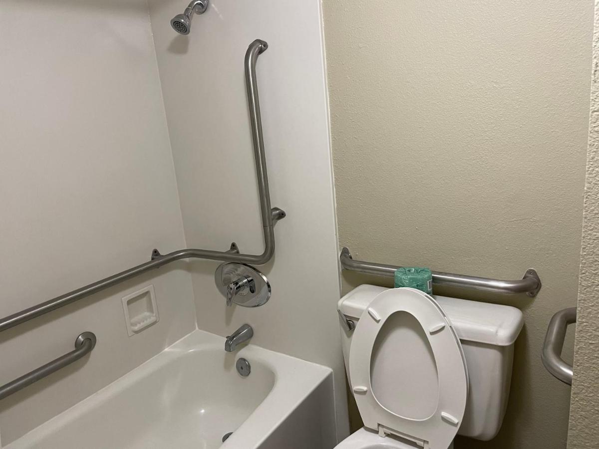 Double Room with Two Double Beds - Mobility Access/Non-Smoking at Quality Inn & Suites Tuscaloosa near University