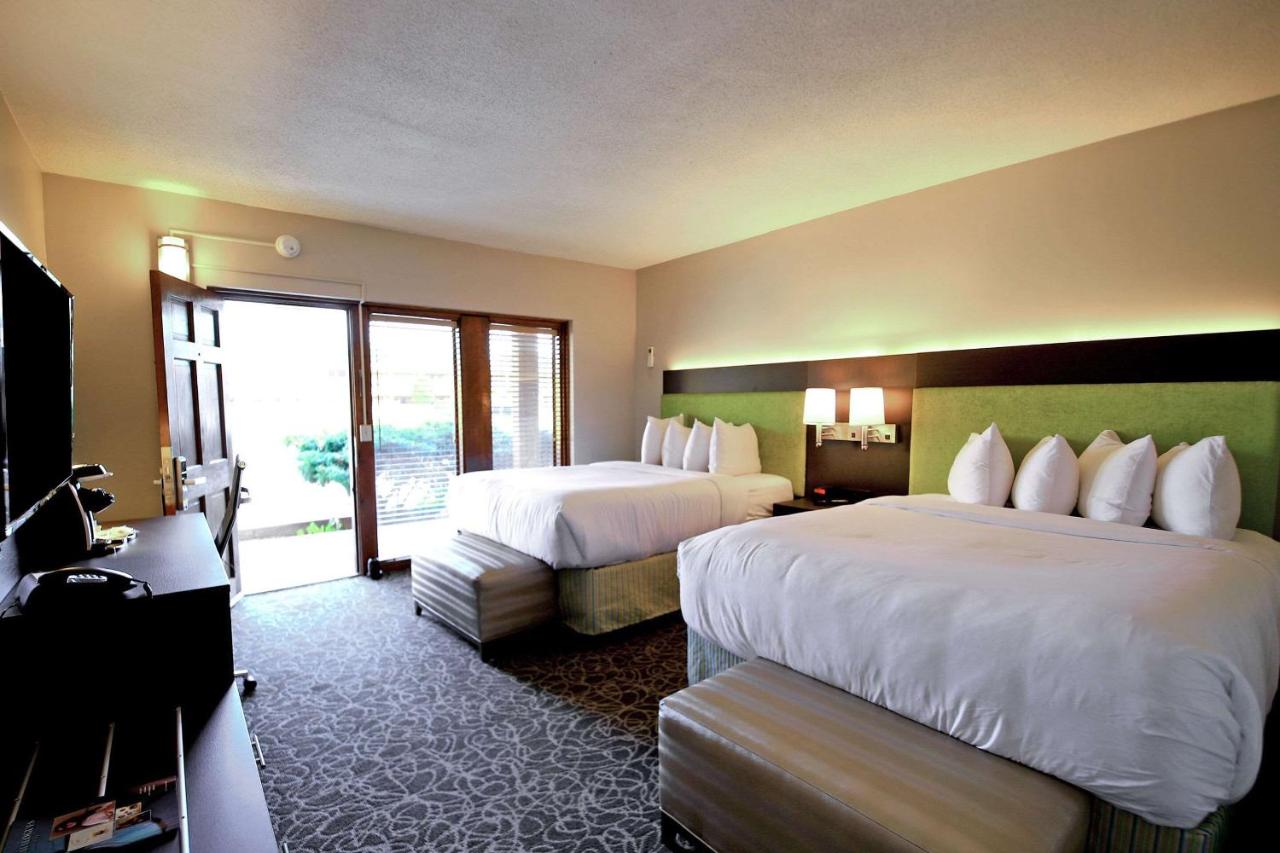 Queen Room with Two Queen Beds - Accessible/Non-Smoking  at El Sendero Inn, an Ascend Collection Hotel