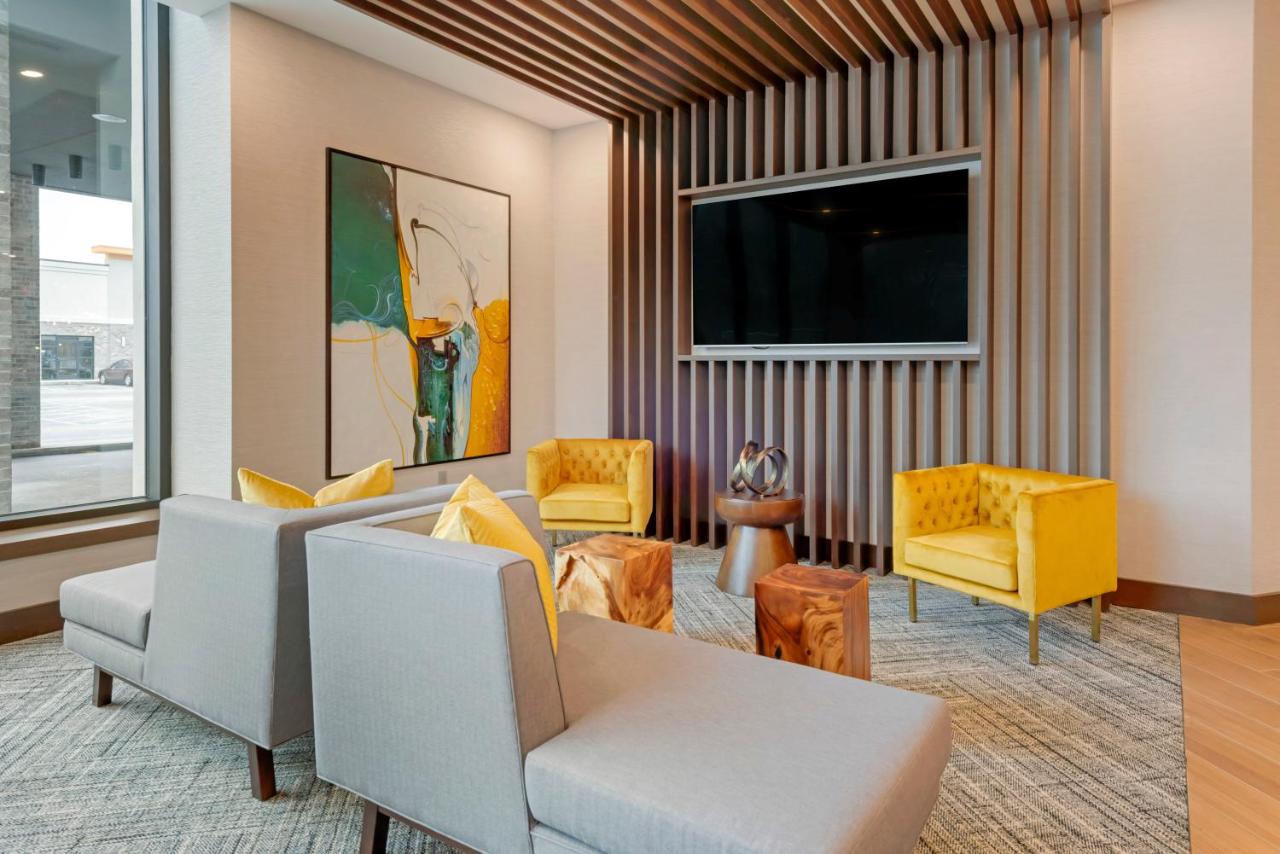 | Cambria Hotel Detroit-Shelby Township