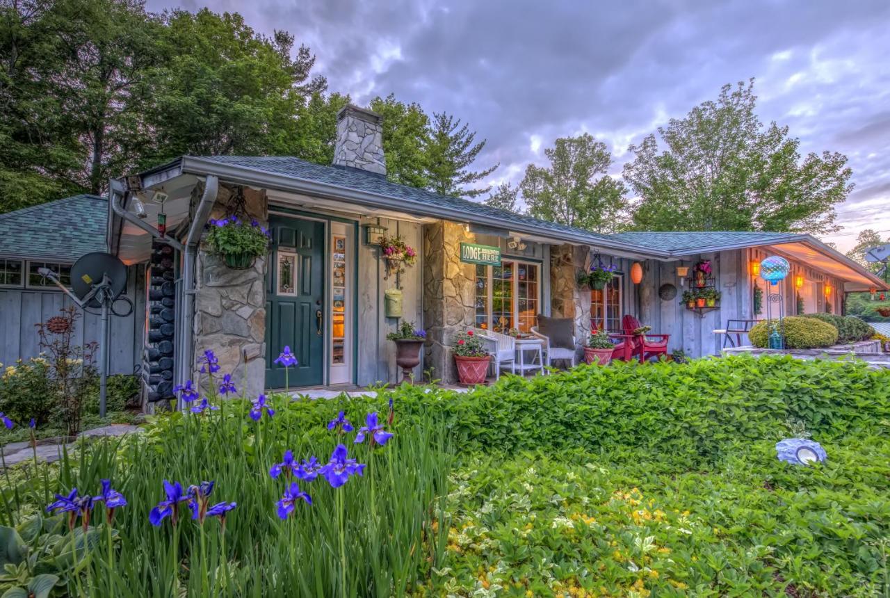  | Linville Falls Lodge & Cottages