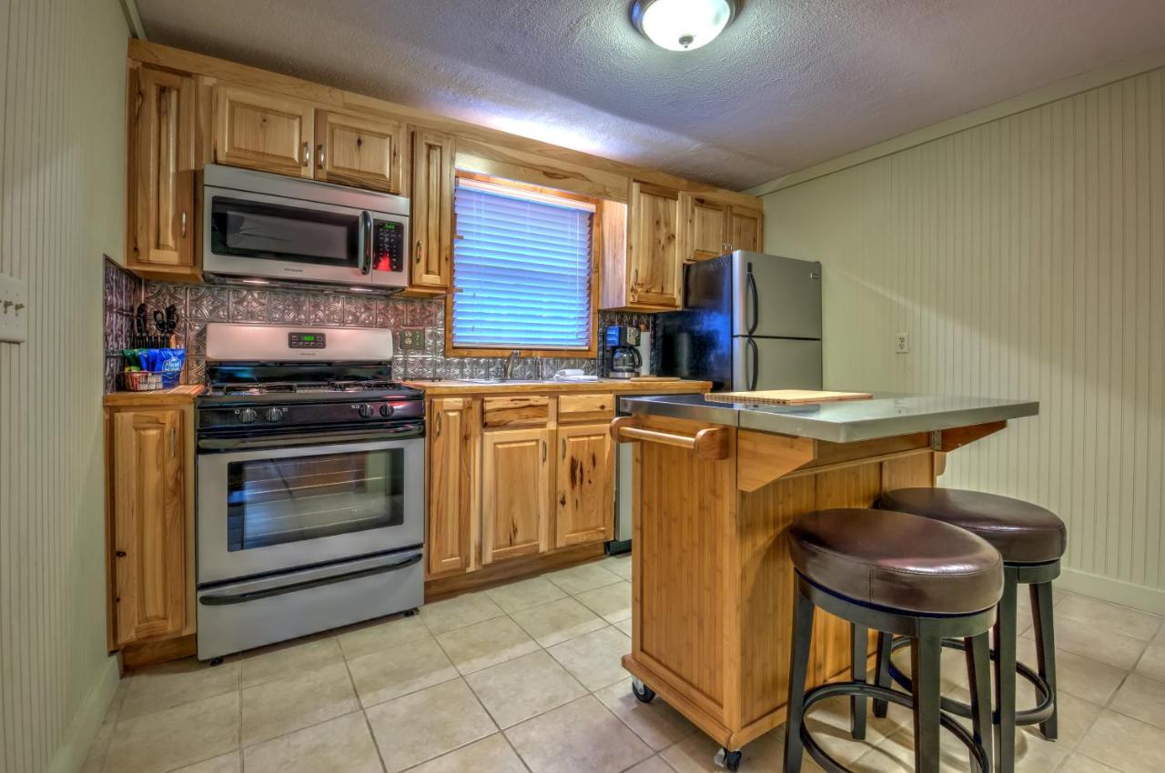 | Linville Falls Lodge & Cottages