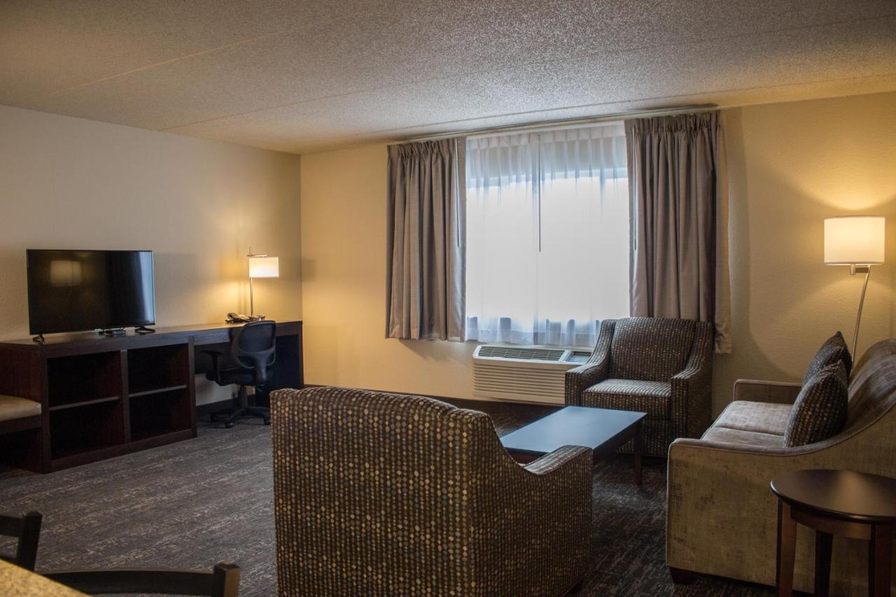 Deluxe Two Room King Suite - Disability Access - Non-Smoking at Cobblestone Suites Oshkosh
