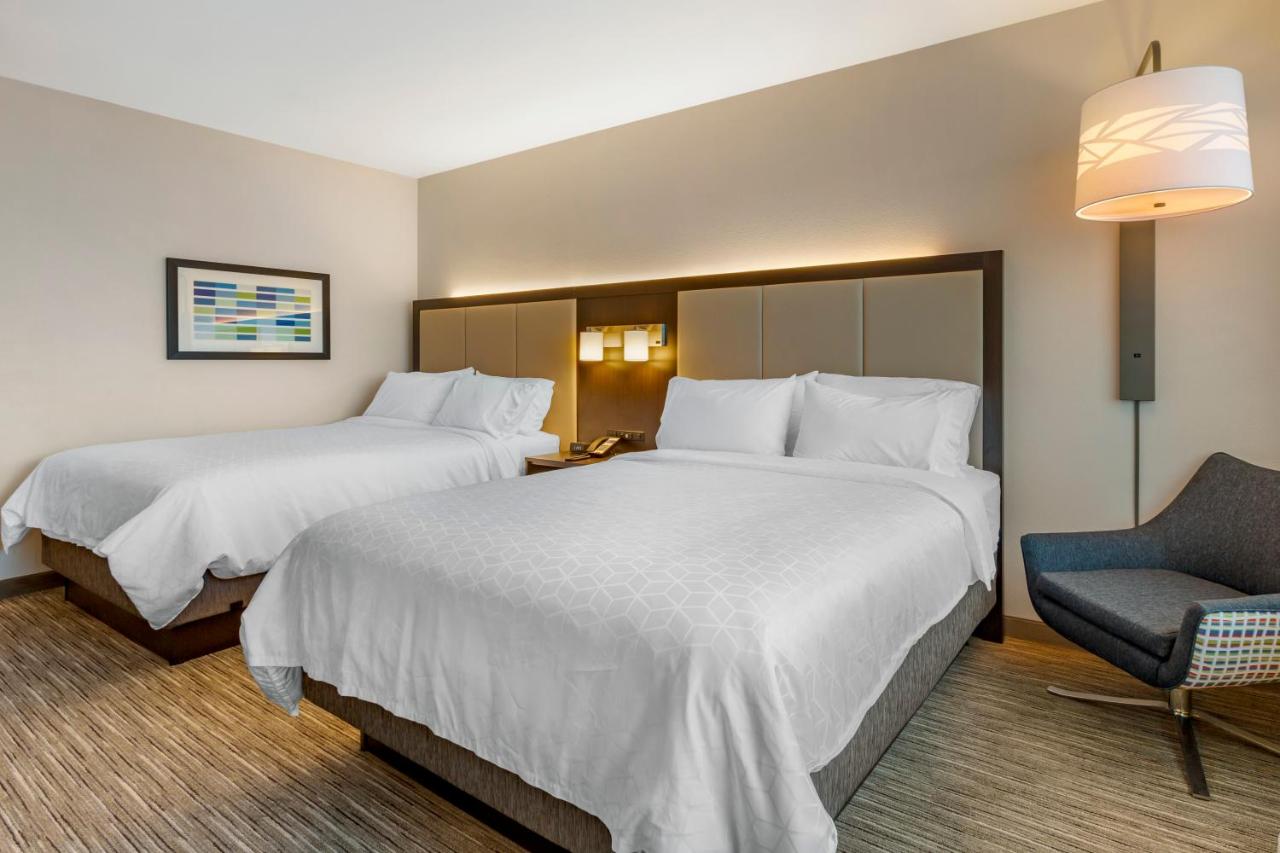 Queen Room with Two Queen Beds - Mobility Accessible/Non-Smoking at Holiday Inn Express & Suites Phoenix Dwtn - State Capitol, an IHG Hotel
