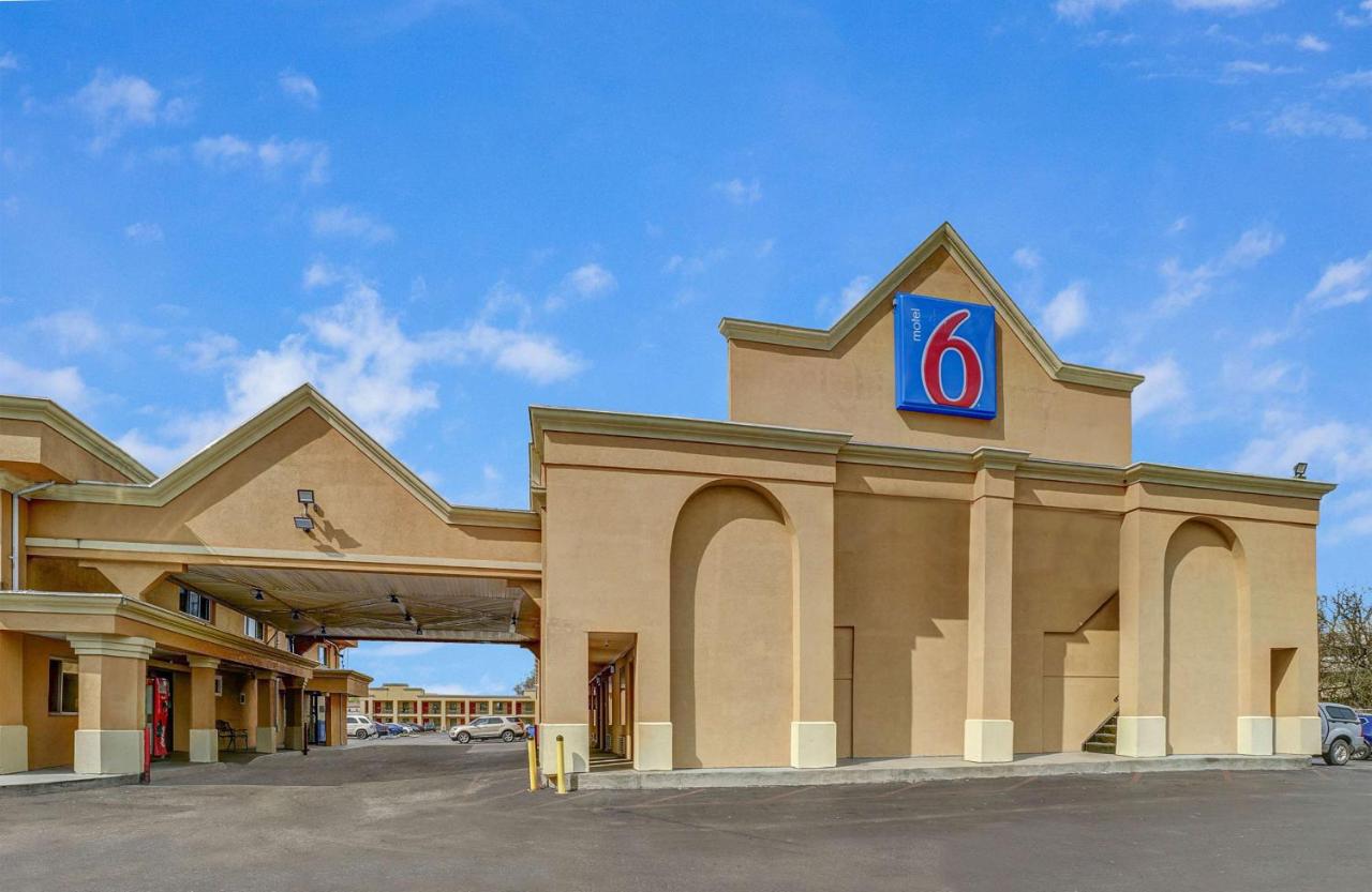 | Motel 6 Lester - Philadelphia Airport