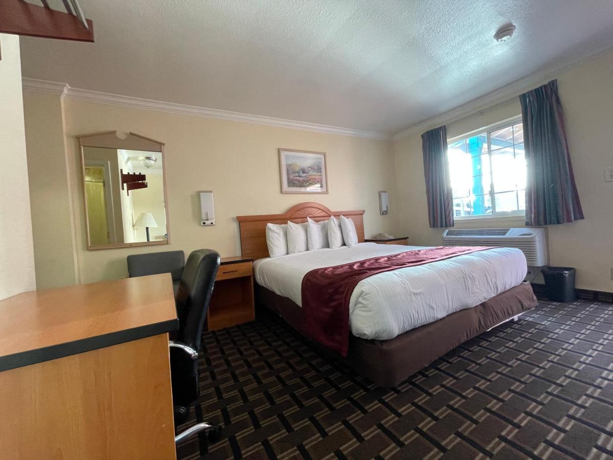 King Room - Non Smoking at Riverside Inn & Suites Santa Cruz