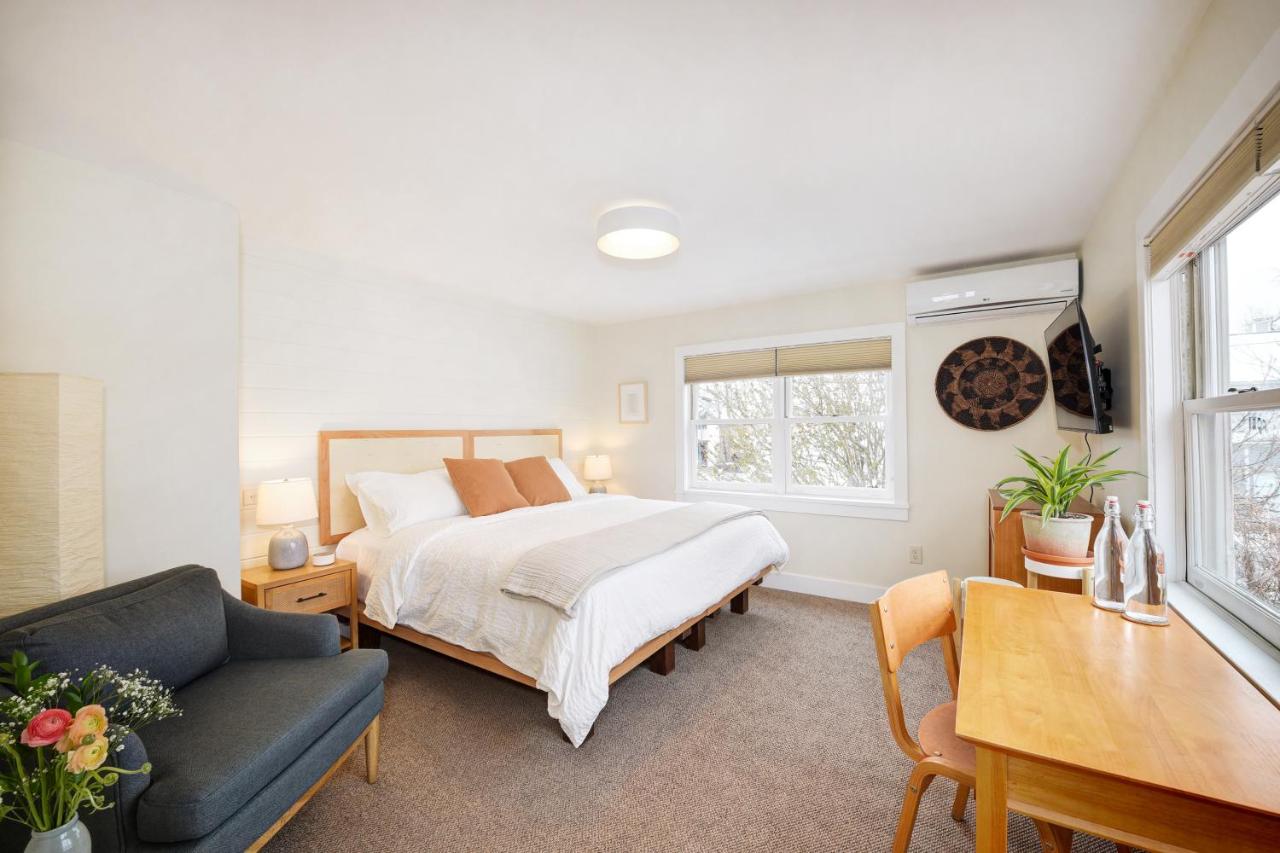 | Boulder Guest House