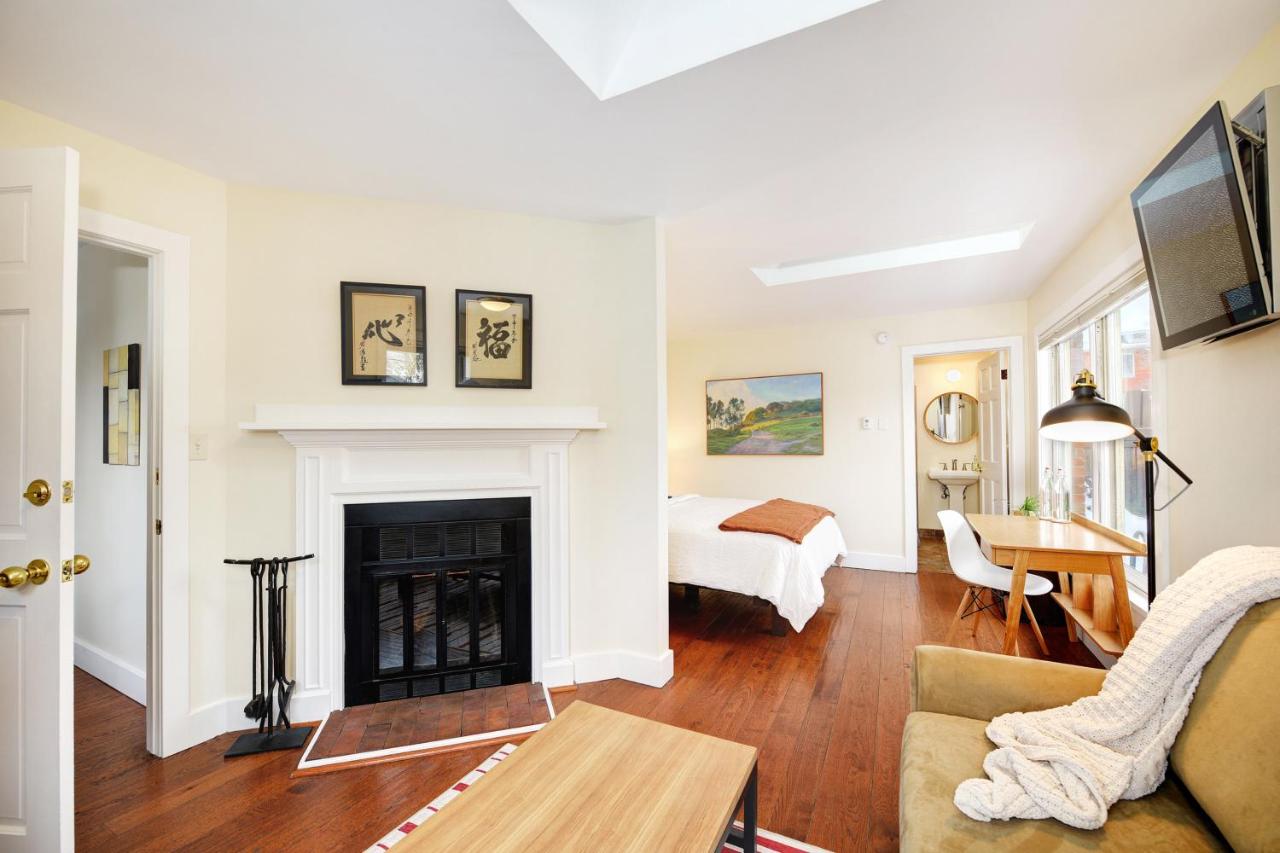 | Boulder Guest House