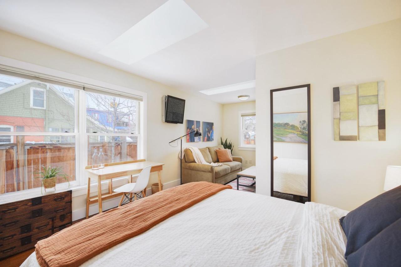 | Boulder Guest House